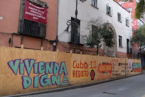 Tras expropiación de edificio de Cuba 11, se retiró el plantón; quedan comercios informales