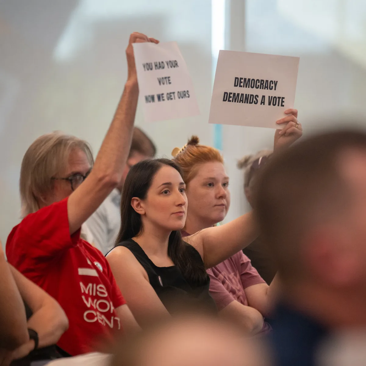 Missouri Voters Appear to Recall City Councilman Over Data Center Support