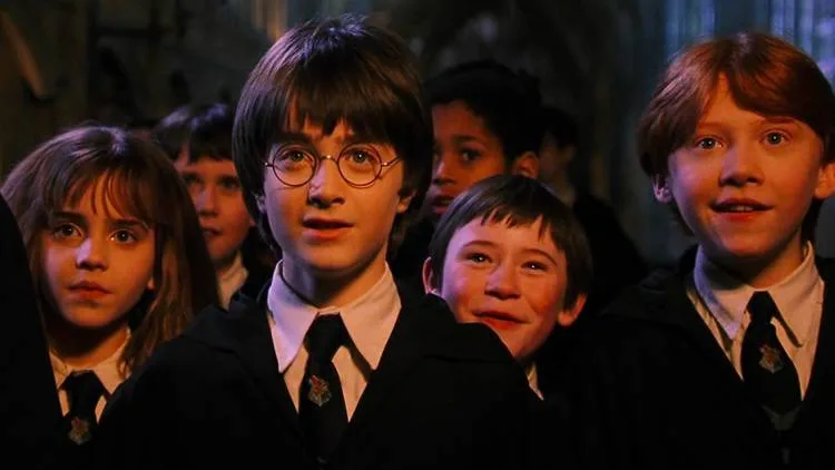 ‘Harry Potter e a Pedra Filosofal’: Reexibição nos cinemas surpreende e ganha novas sessões; Confira!