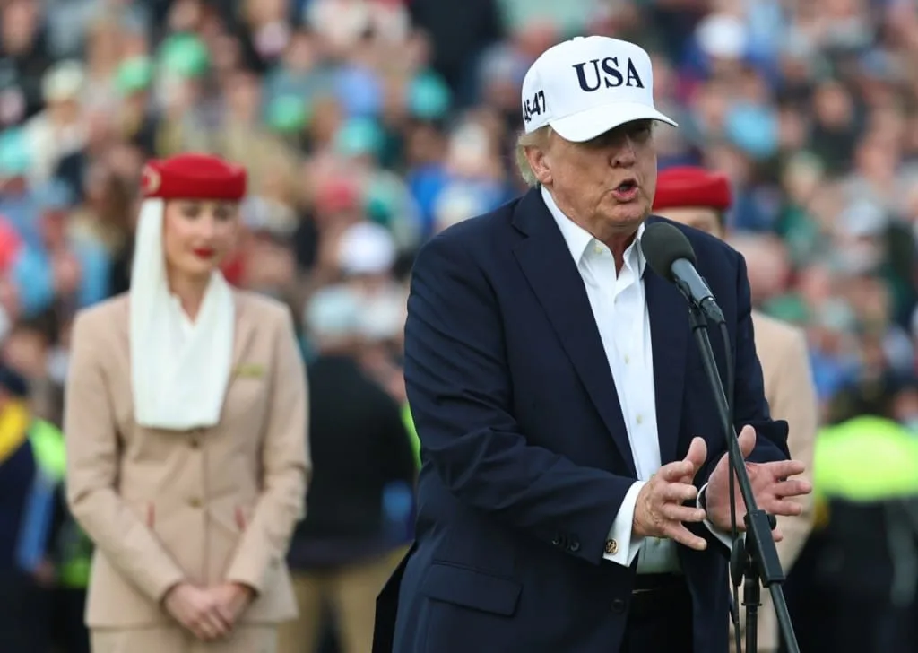 Trump dice que saldrá de Irán si no se queda con su petróleo, “como en Venezuela”