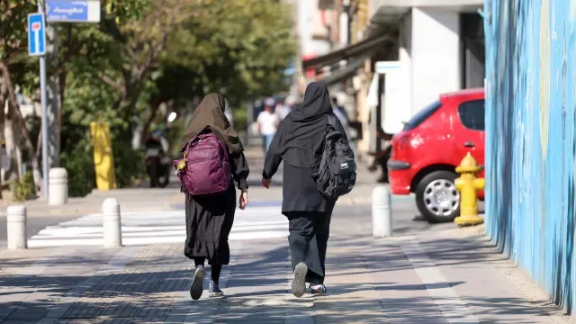 Escolas reabrem depois de sete meses fechadas devido à guerra