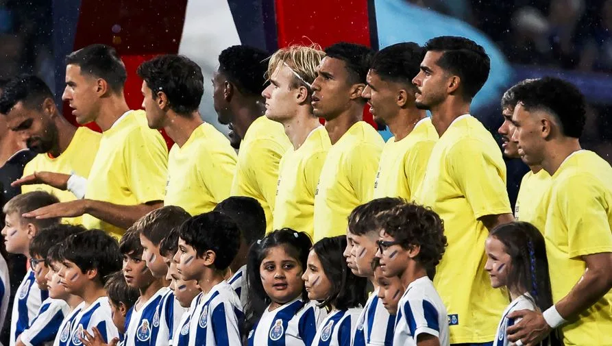 Oporto subastará camisetas de futbolistas para ayudar a las víctimas del terremoto en Colombia