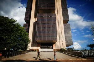 Análise: Deflação do IPCA-15 é bom sinal, mas ainda insuficiente para Selic cair mais
