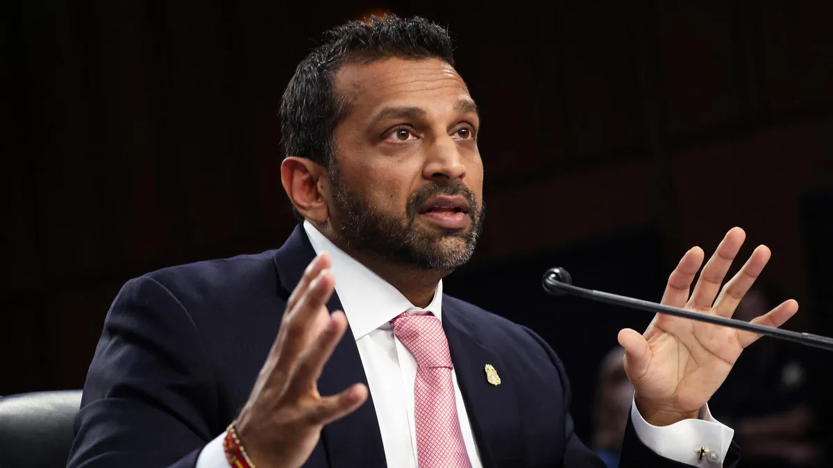 Avec cette réponse, le directeur du FBI Kash Patel a provoqué l’incrédulité des sénateurs du Congrès