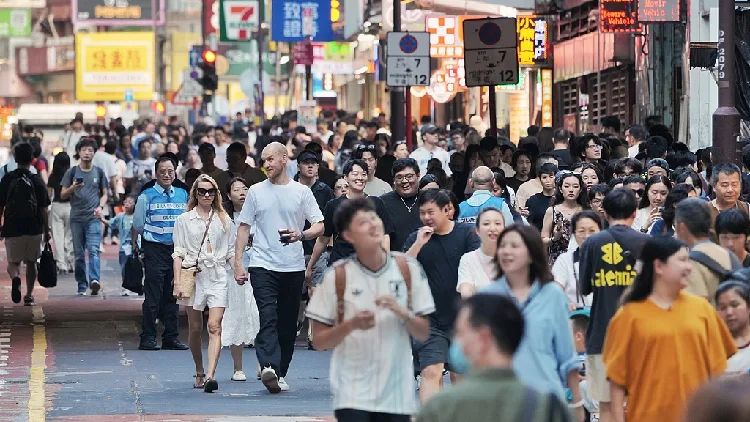 Hong Kong SAR draws 1.6 mln visitor arrivals during Nat'l Day holiday