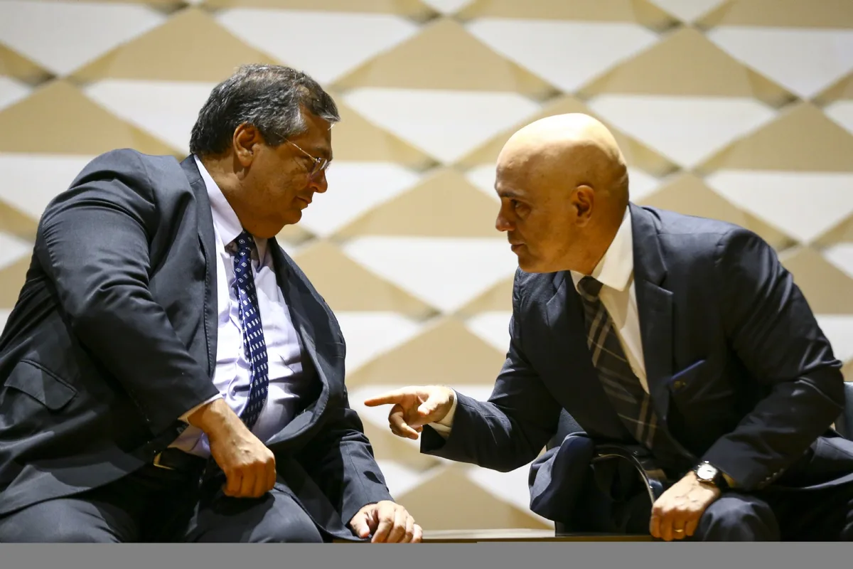 Sigilo da fonte ou escudo para crime? De assassinato a monitoramento de Dino, a trama investigada por Moraes