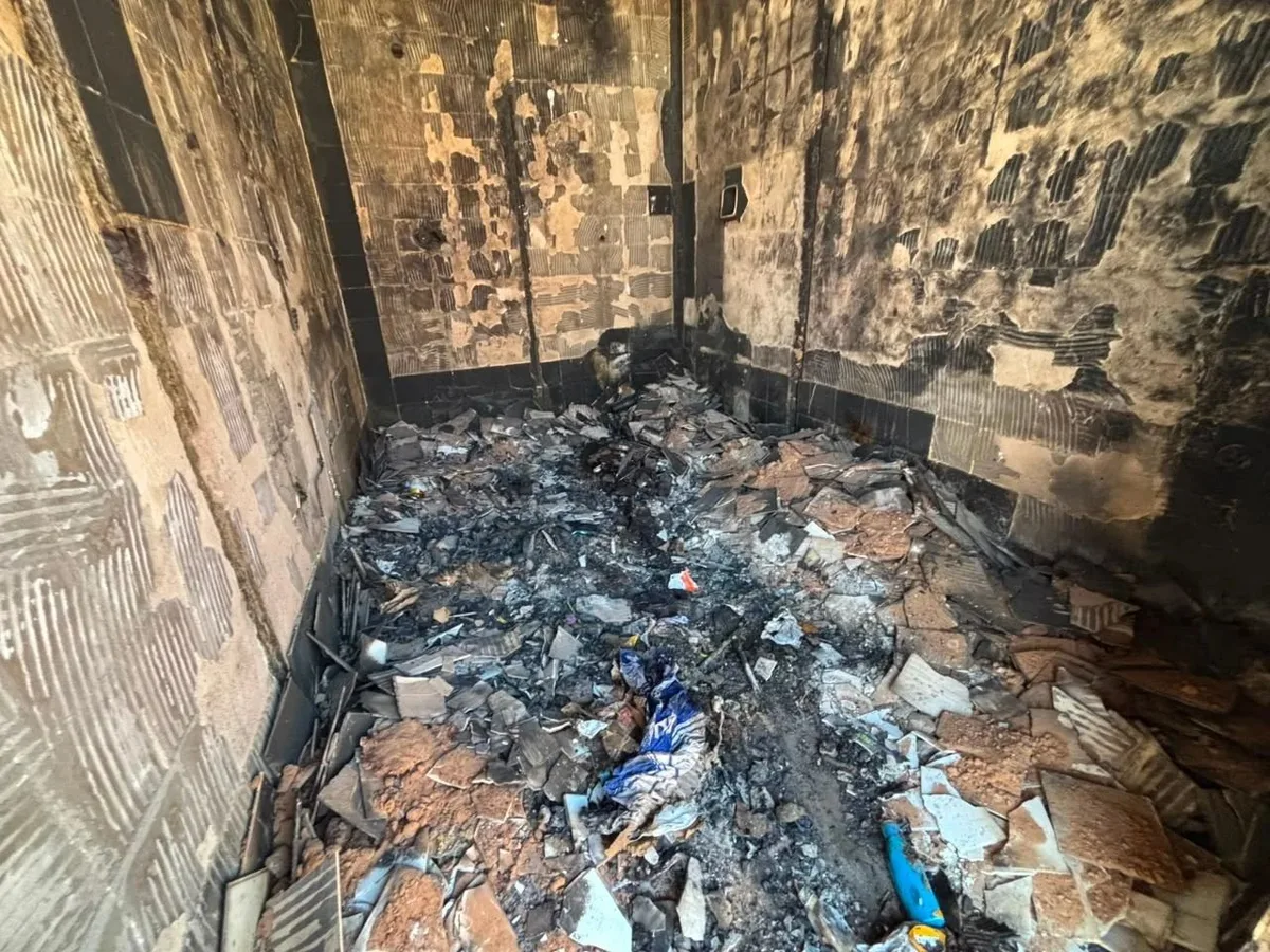 Corpo é encontrado carbonizado em posto de combustíveis desativado em Campo Grande