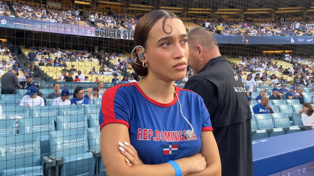 ‘La Tierra Del Valor’ Trailer: Nezza Bravely Sings Spanish-Language Version Of National Anthem In Film From Cristina Costantini, EP Eva Longoria