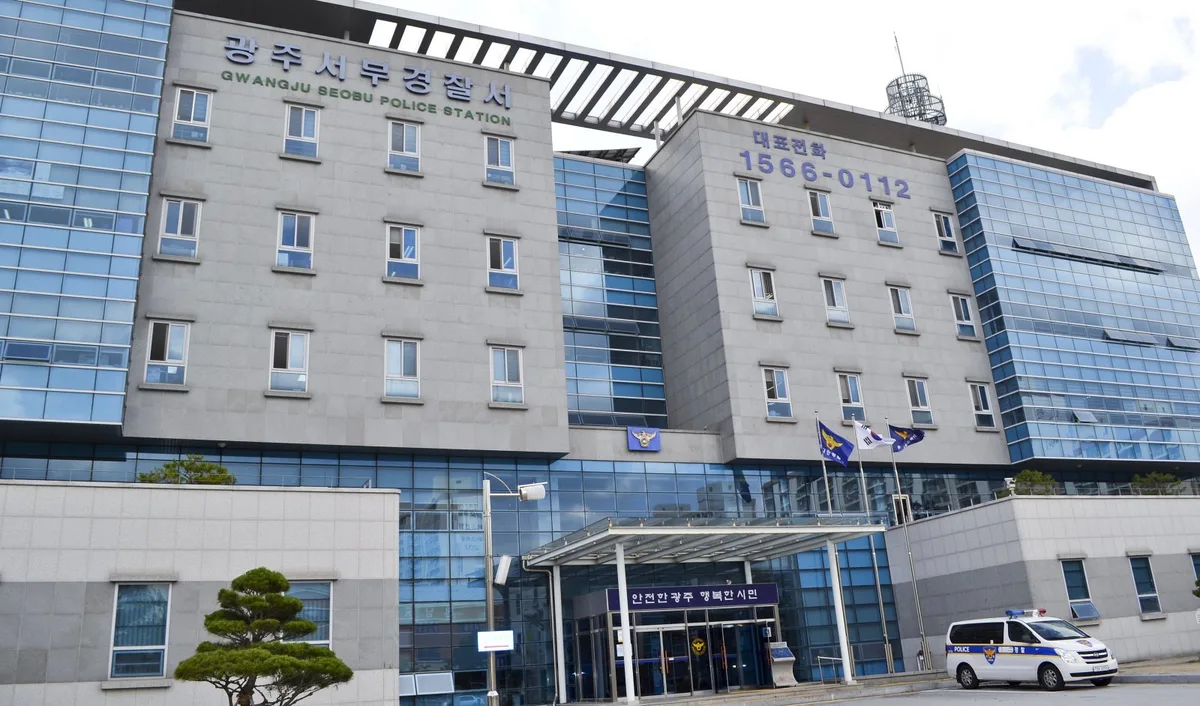 물류센터서 스마트폰·태블릿 26개 빼돌린 택배기사…중국에 판매