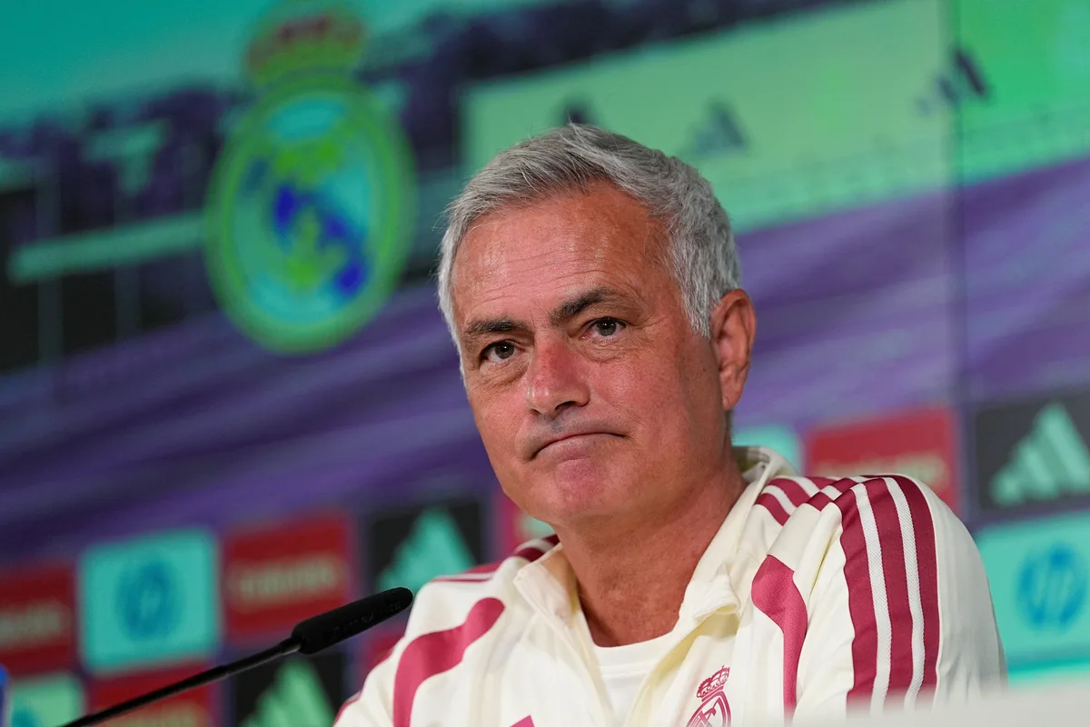 Mourinho critica modelo de escolha da Bola de Ouro: "Tem lado político"
