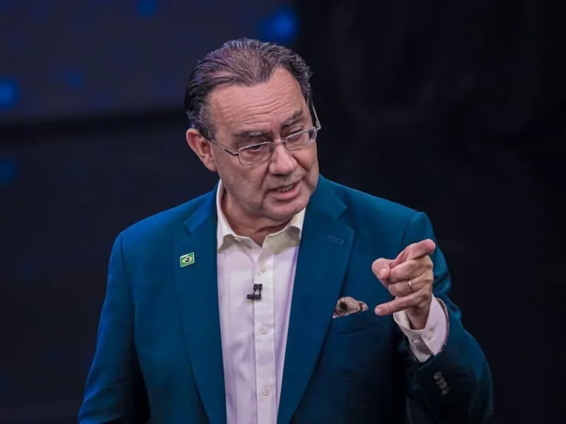 Após alta nas pesquisas, Augusto Cury vira assunto entre políticos