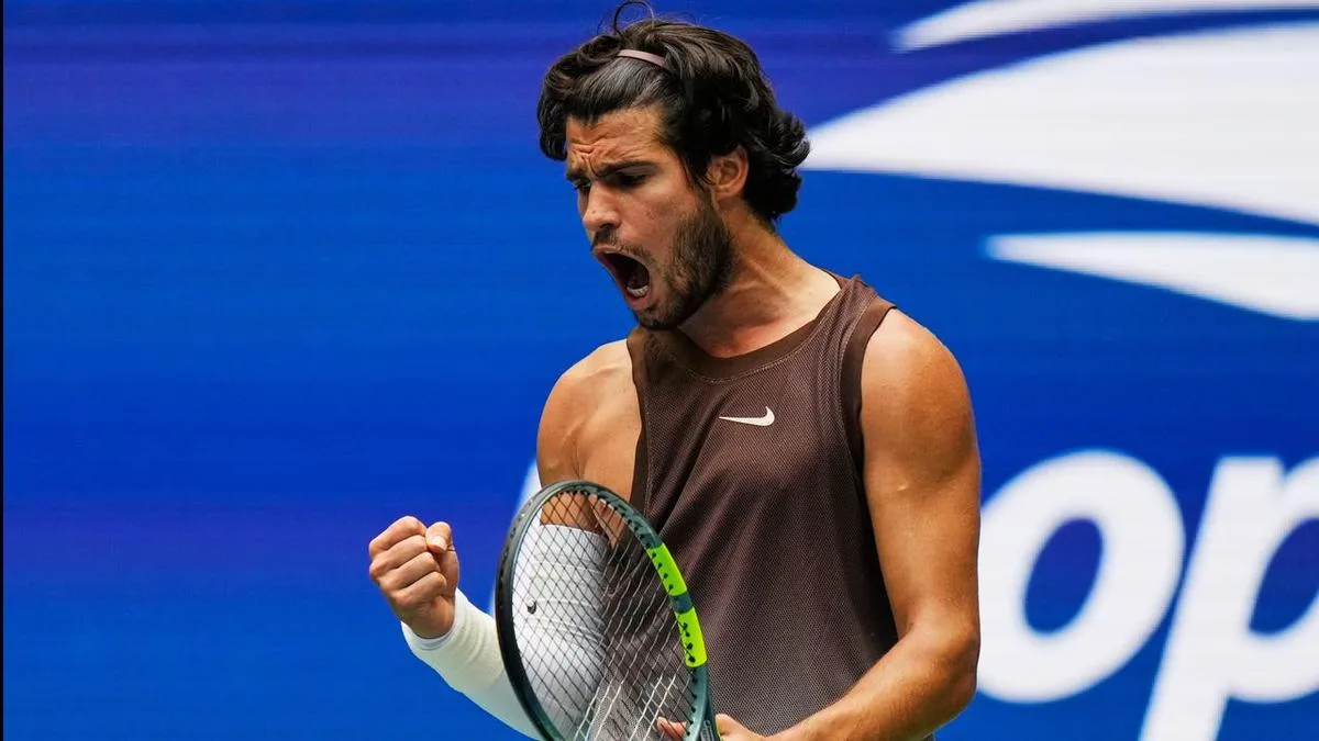 Alcaraz and Tsitsipas enjoy returns to fitness and form