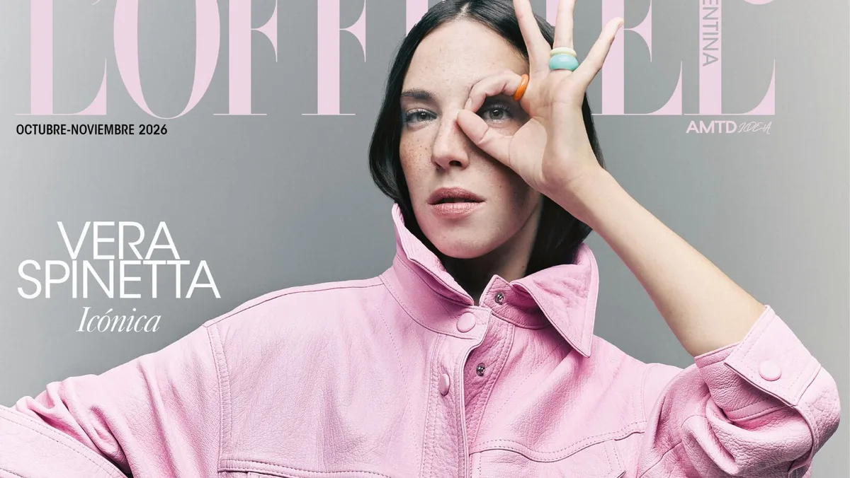 Vera Spinetta posó para una revista de moda con transparencias, encaje y lencería a la vista
