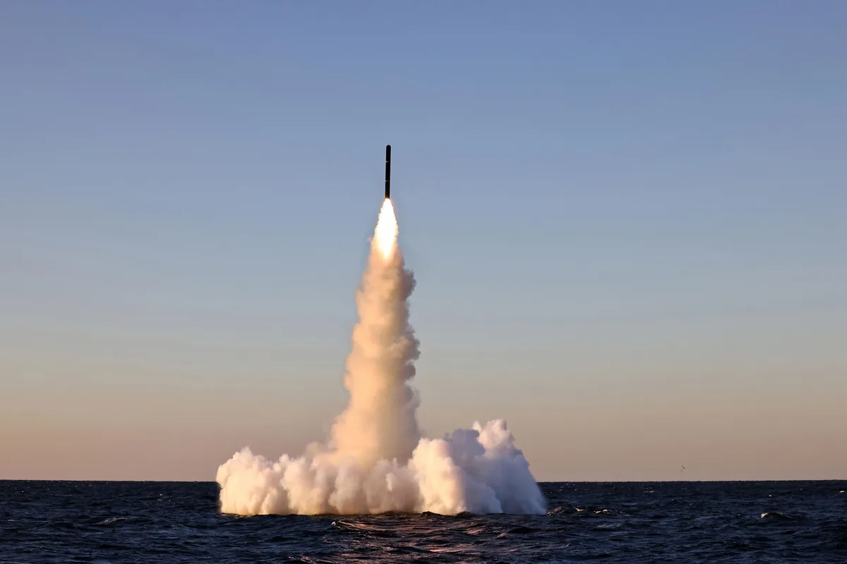 Asegura Corea del Norte que probó un nuevo sistema de torpedos con capacidades de IA
