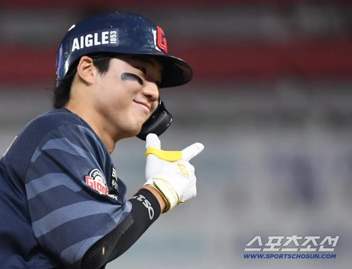 '결승타→쐐기포→동점포' 끝날 때까진 끝난게 아냐! 롯데 안방 숙원 풀어준 손성빈, '5G 8타점' 가을야구 희망 이끈다