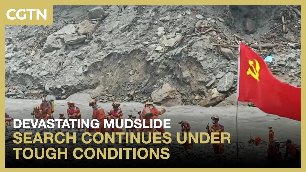 Rescue teams brave tough conditions after Gyirong mudslide