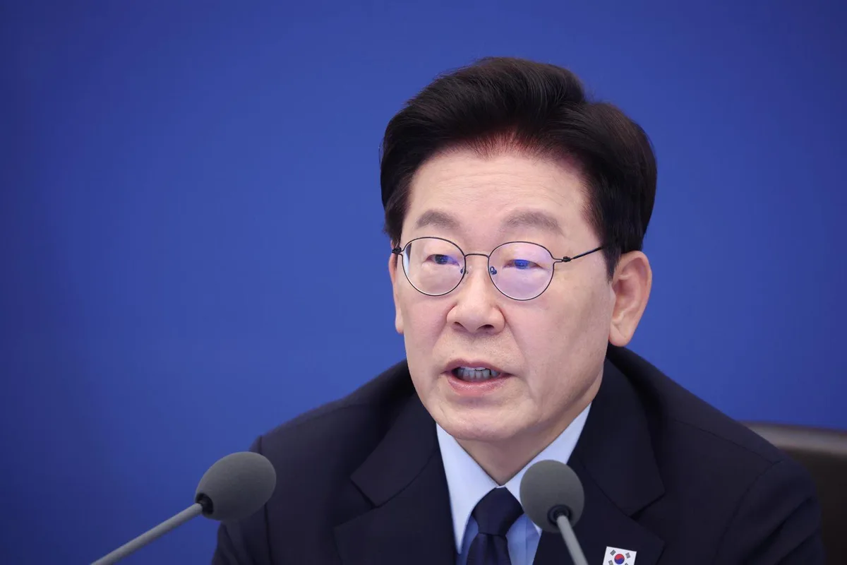 李, 김지용 첫 출근에 “피아 구별없이 엄중 수사하길”