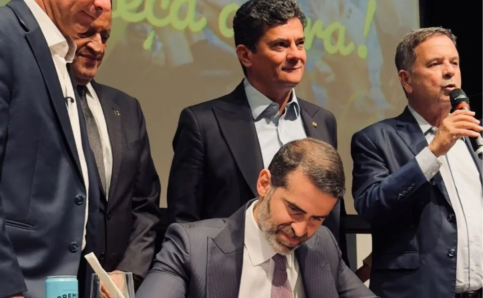 Antes de assumir a cadeira de Moro no Senado, Luís Felipe Cunha troca de partido