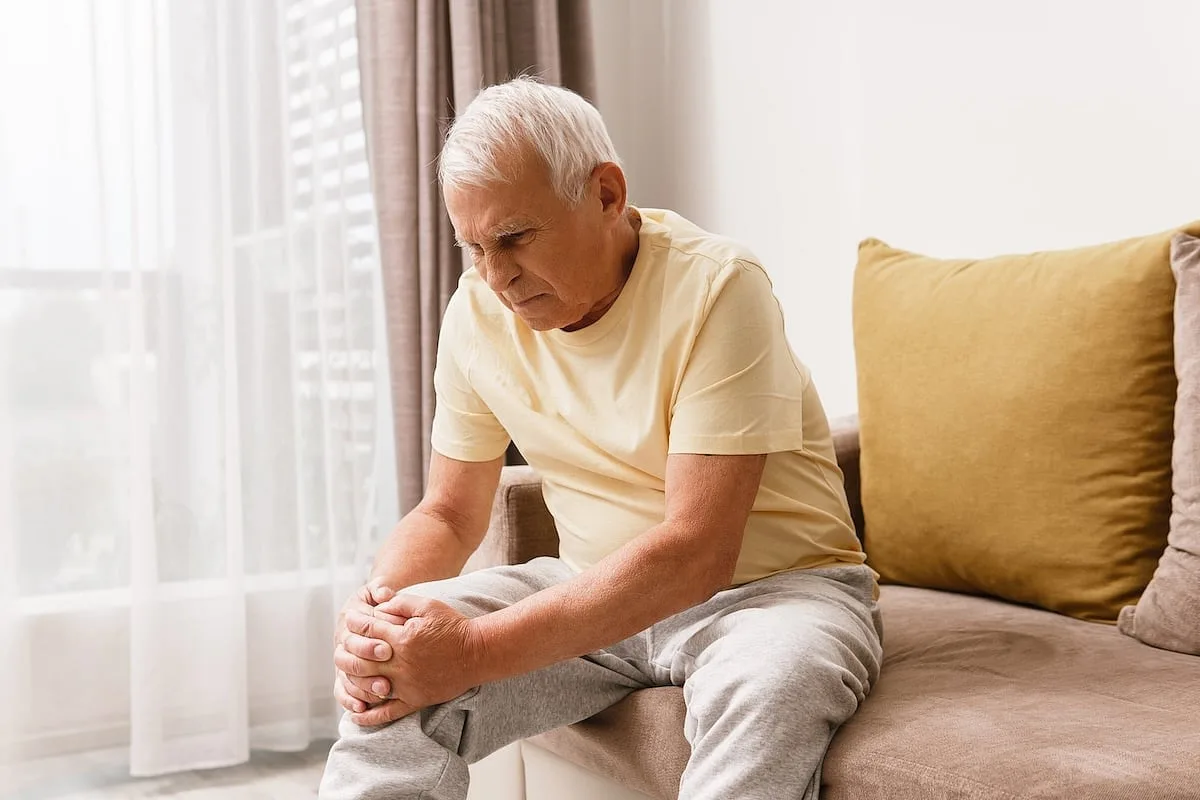 Retrasos en la rehabilitación en casa relacionados con una recuperación peor tras un reemplazo de cadera y rodilla