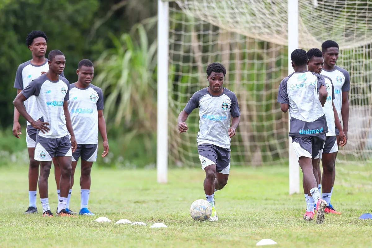 Grêmio faz intercâmbio na base com jovens do Haiti: "Futebol do Brasil nos anos 1970"