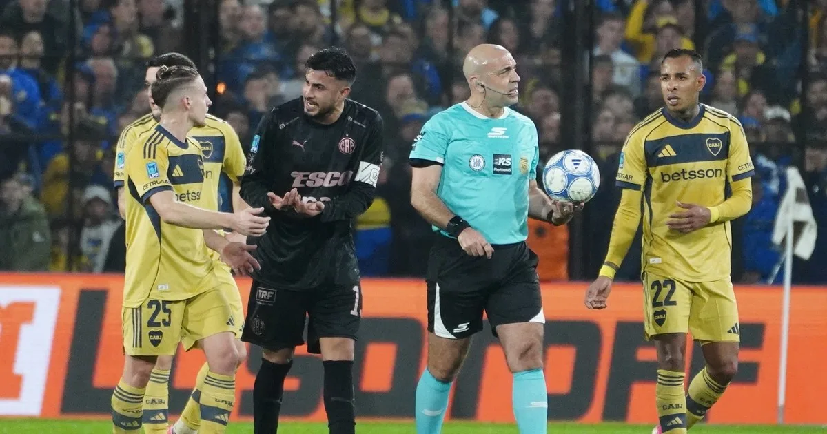 Baliño habló sobre el polémico gol anulado en el Platense-Boca: "Es una situación discutible"