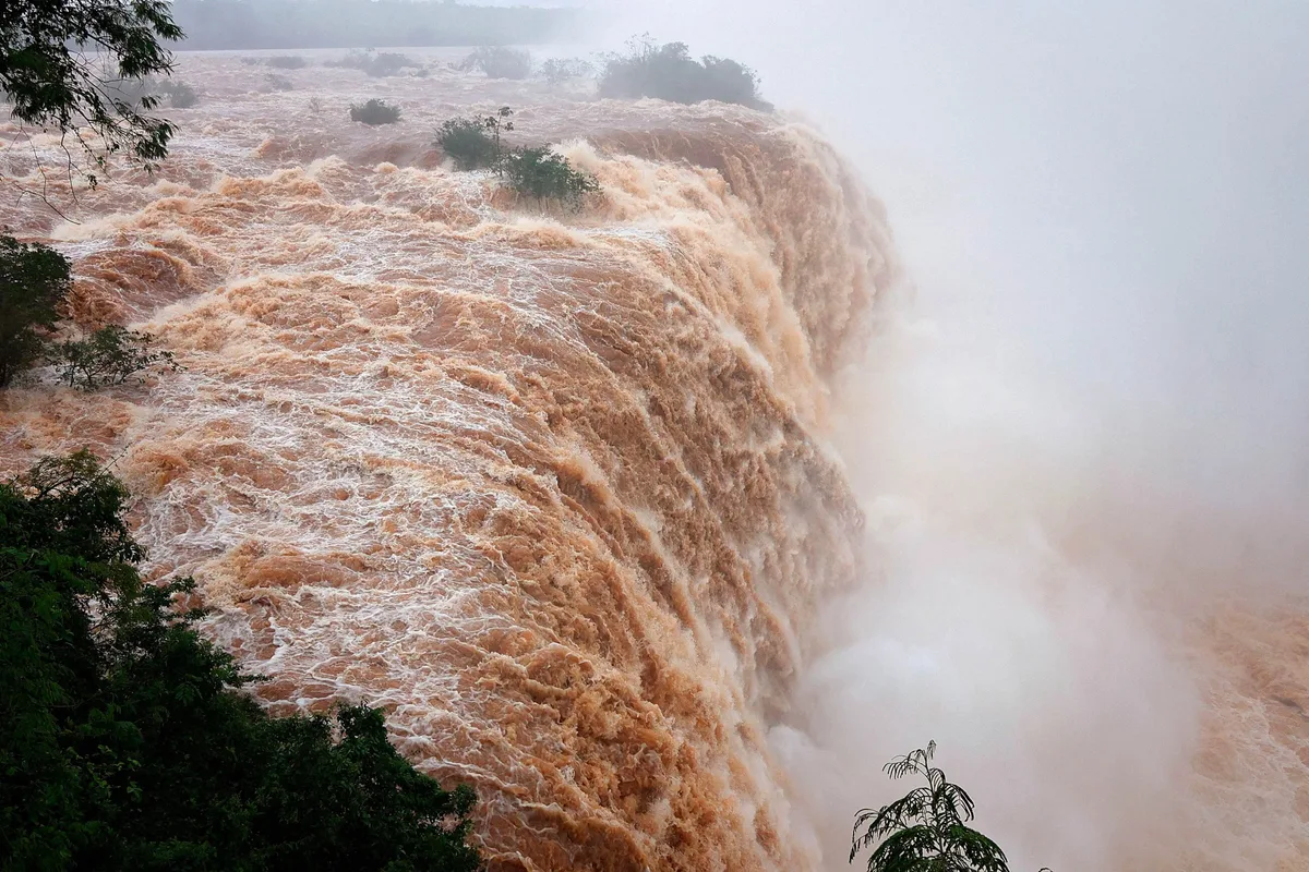 Cataratas do Iguaçu têm maior vazão do ano após chuvas