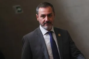 Flávio pede investigação contra diretor-geral da PF por suposto favorecimento a Lula