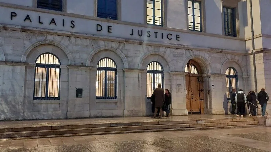 Meurtre de Thomas à Crépol : "Un doute sur leur impartialité", des avocats demandent de récuser les juges d'instruction
