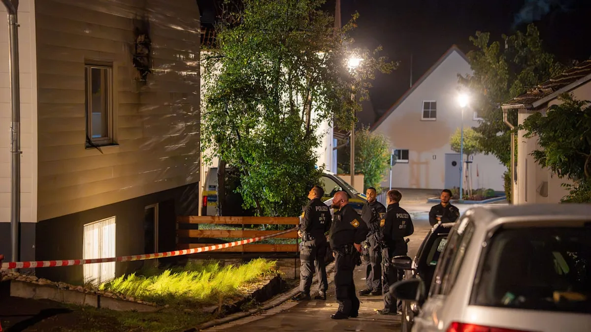 Doppel-Killer aus Oberpfalz rief Polizei - „Bei mir liegt eine Frau tot auf der Treppe“