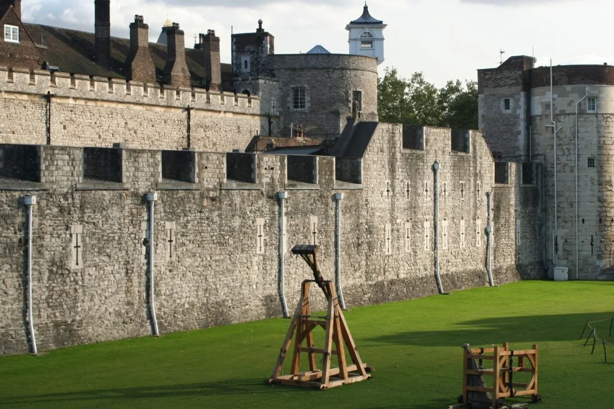 This Medieval Skeleton Had 160 Broken Bones, and Scientists Just Figured Out What Hit Him