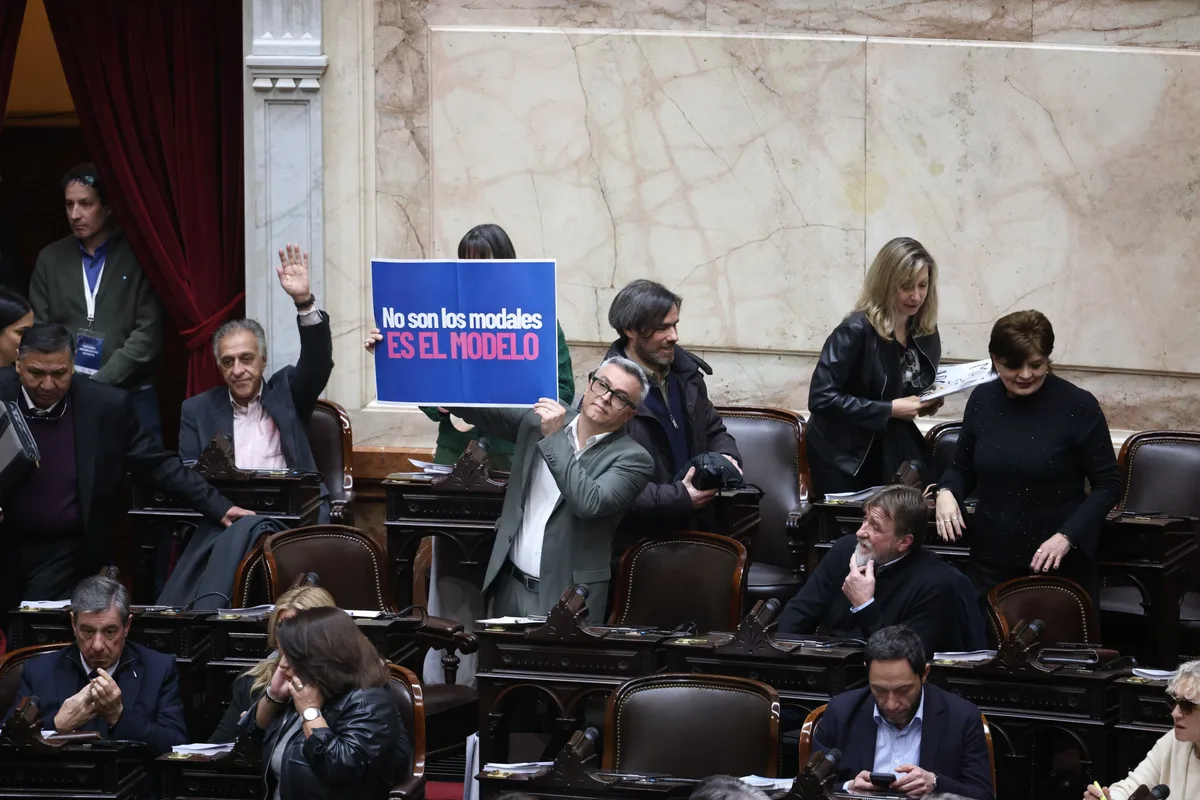La oposición se entusiasma con una sesión especial para tratar dos proyectos incómodos para Milei