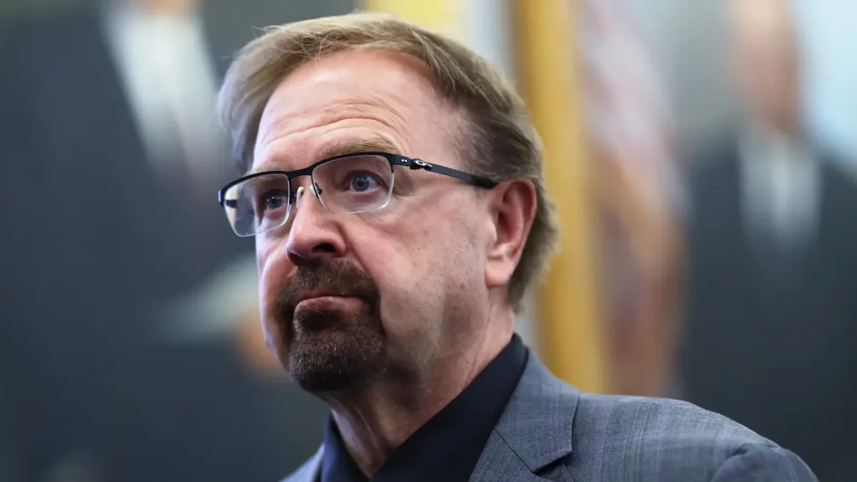 Chuck Edwards makes last-ditch plea to avoid censure