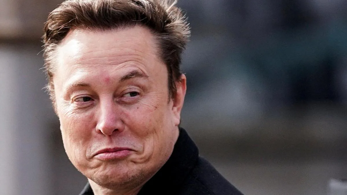 Musk accuses Ambani's online supporters of 'absurd hypocrisy', `ridiculous arguments'