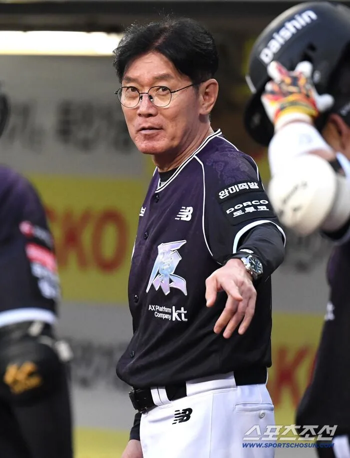 "아이고 KIA 또 1선발부터 나오는데.." → '600승 강철의 명장' 이강철 감독은 '1승'을 먼저 추억했다