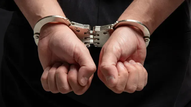 Esgana ex no Estoril quando ia buscar filho. Familiares evitam tragédia