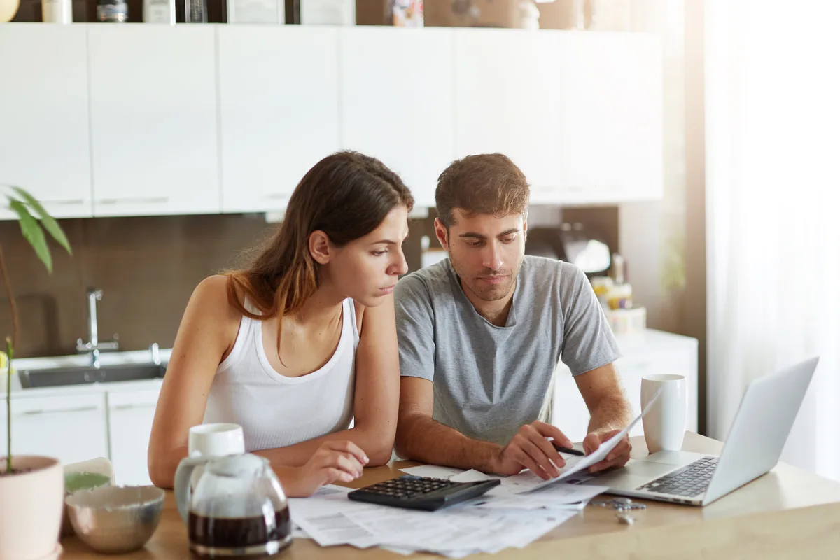 Refinanciación de deudas: claves y precauciones al negociar con un banco