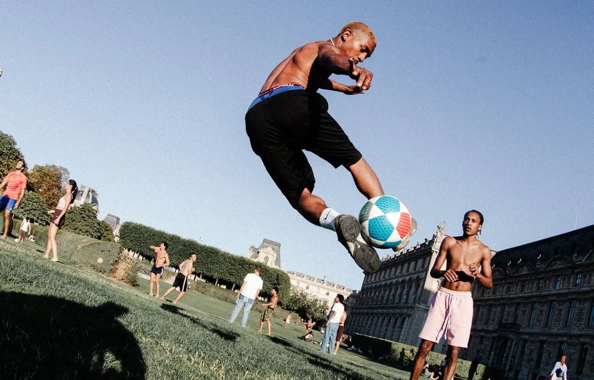 « On a juste besoin d’un ballon »… Comment l’altinha a ramené l’ambiance des plages de Rio en plein Paris