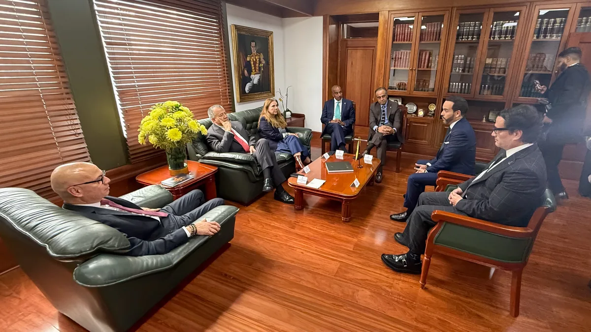 Abelardo de la Espriella realizó su primera visita oficial a las altas cortes y reafirmó su compromiso con la independencia de poderes