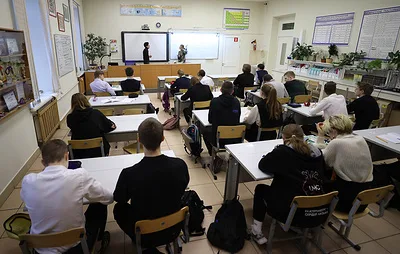 В hh.ru рассказали, сколько россиян в детстве мечтали стать учителем