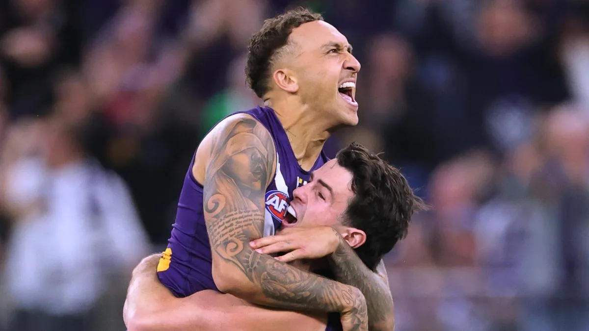 AFL finals: Shai Bolton gives Fremantle Dockers blazing start with early goals