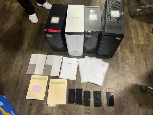 '휴대폰깡' 고가폰 472대 챙긴 업자 구속…개통자 135명도 송치
