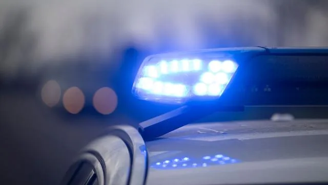 Notfälle: 36-Jähriger stürzt betrunken ins Gleis – Reisende retten ihn