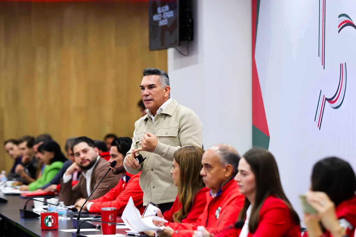PRI busca alianza opositora para ganar 12 gubernaturas en 2027, afirma Alejandro Moreno