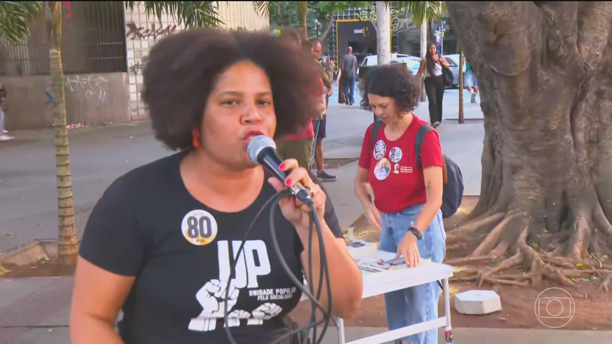 Samara Martins, candidata do partido Unidade Popular à Presidência, faz campanha em BH