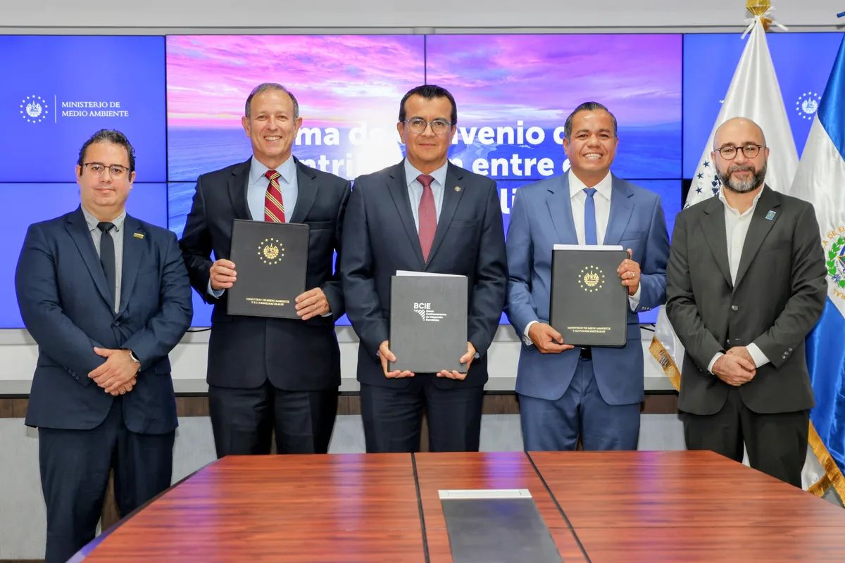 El Salvador activa un programa regional para adaptarse al cambio climático con apoyo de entidad financiera