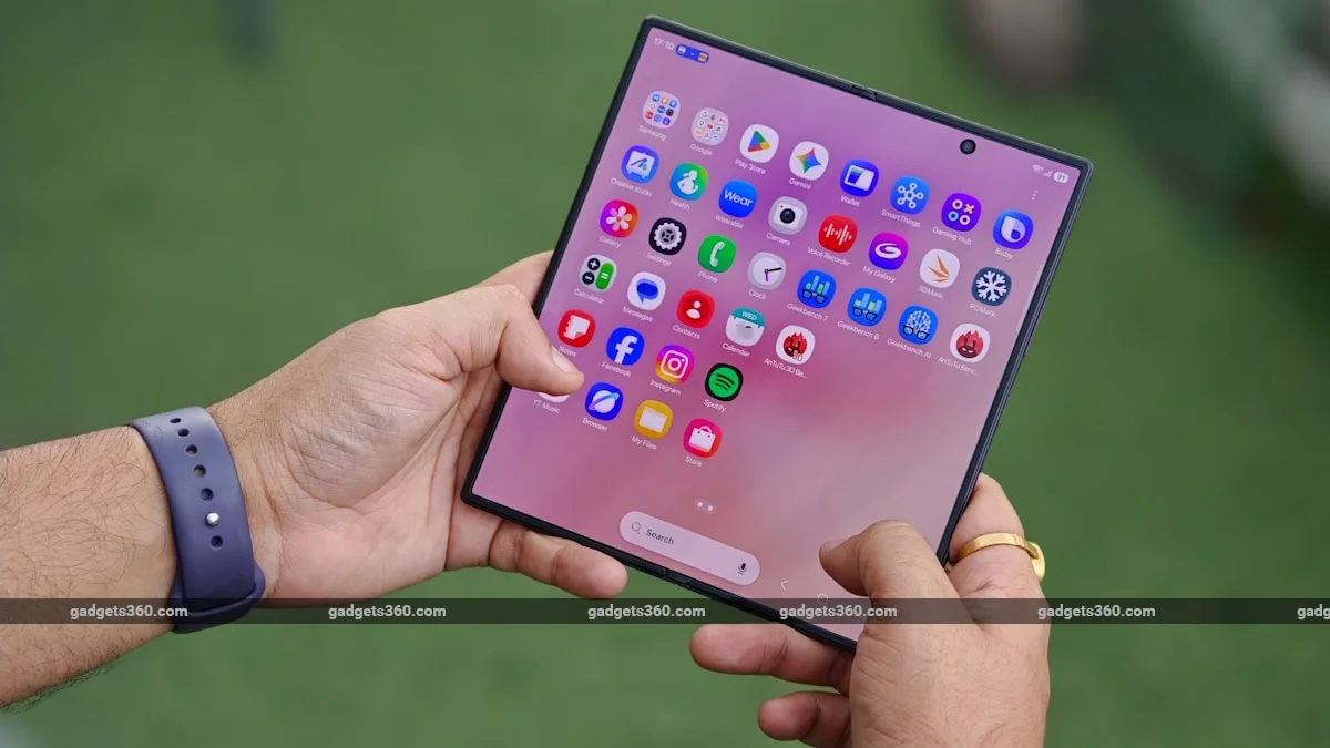 Samsung Galaxy Z Fold 8 Ultra Durability Test Reveals Strong Frame, Delicate Main Display