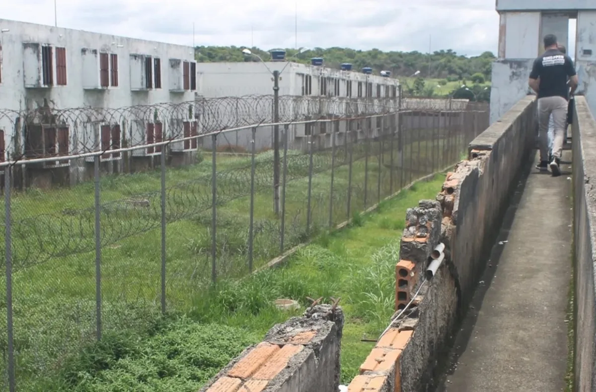 MP faz operação contra facções em presídio da Grande BH