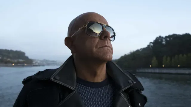 Pedro Abrunhosa condena carga policial no Porto e exige diálogo