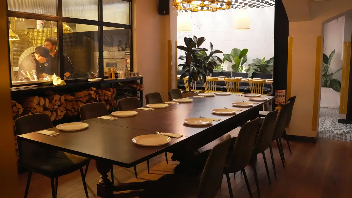 Restaurantes y bares de Bogotá podrían ahorrar dinero a la hora de pagar impuestos con la reforma tributaria de Carlos Fernando Galán: así funciona