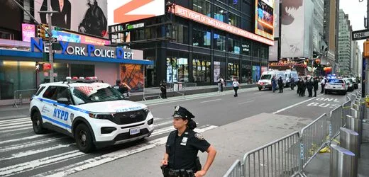 New York: Frau sticht am Times Square auf Passanten ein - ein Opfer ist tot